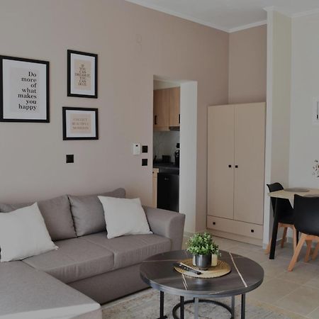 Pnoe Apartments Loutraki  Ngoại thất bức ảnh