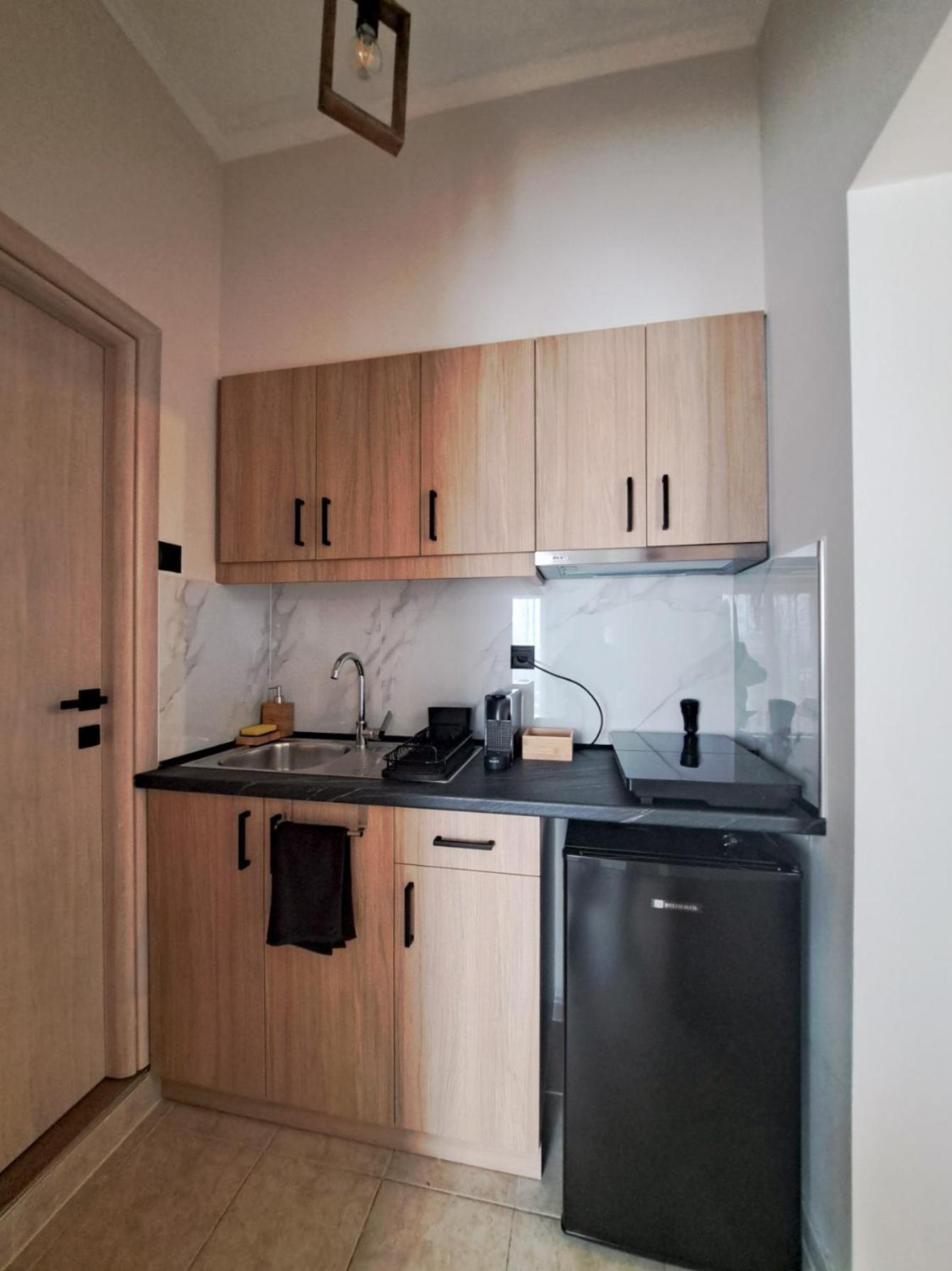 Pnoe Apartments Loutraki  Ngoại thất bức ảnh