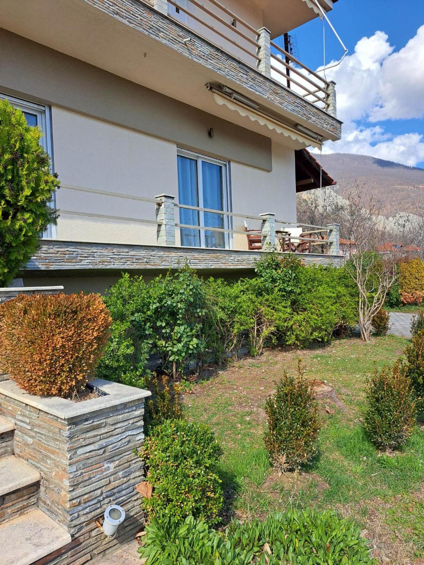 Pnoe Apartments Loutraki  Ngoại thất bức ảnh