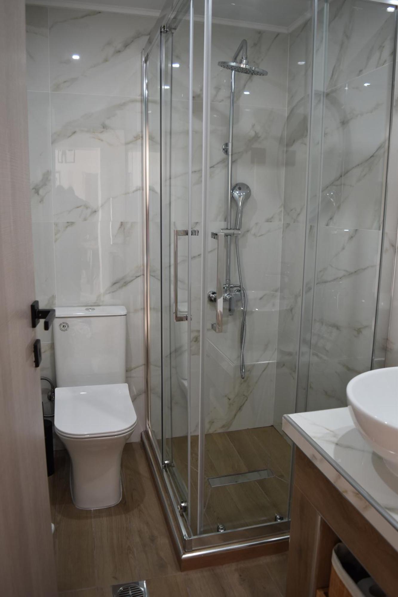 Pnoe Apartments Loutraki  Ngoại thất bức ảnh