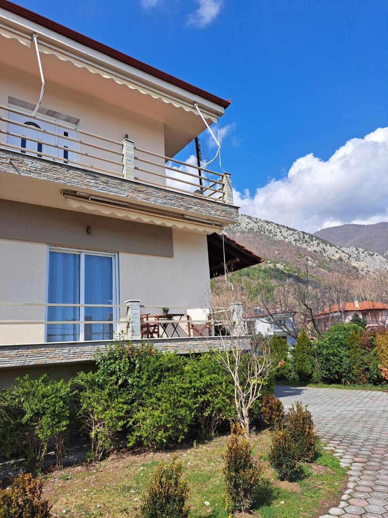 Pnoe Apartments Loutraki  Ngoại thất bức ảnh