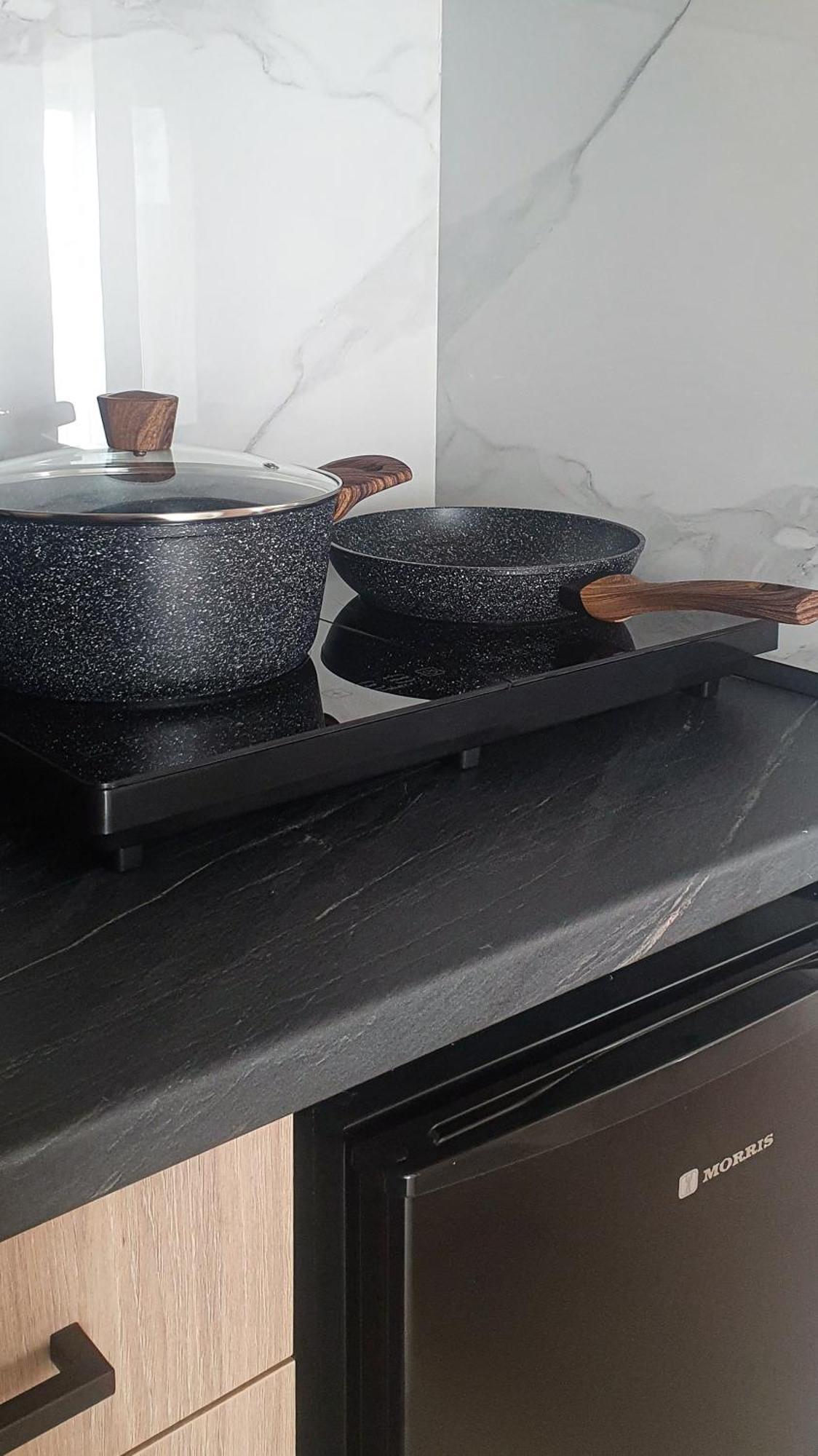 Pnoe Apartments Loutraki  Ngoại thất bức ảnh